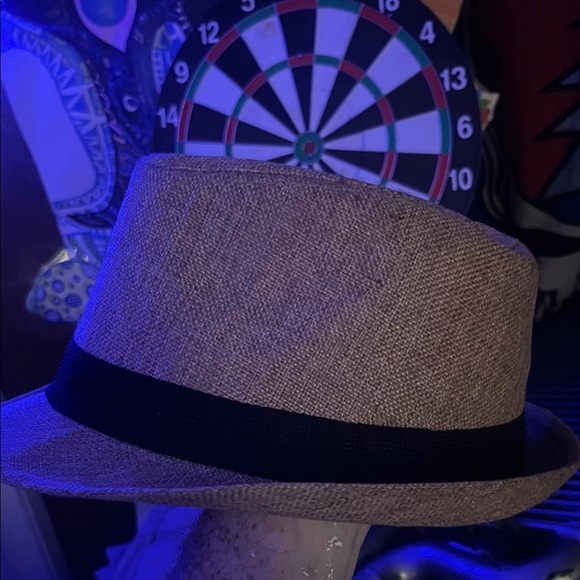 Casual Hat - Picture 1 of 6